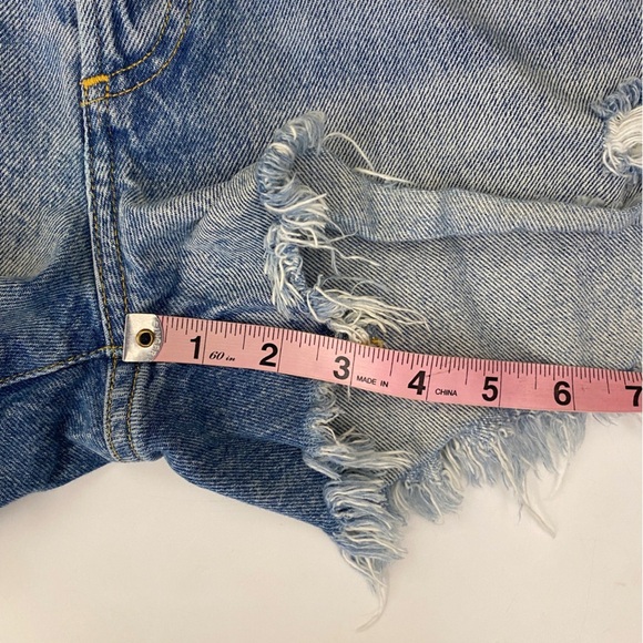 AGOLDE || Parker Vintage Cut Off Short in Swapmeet Distressed Denim Blue 29 - Picture 7 of 7